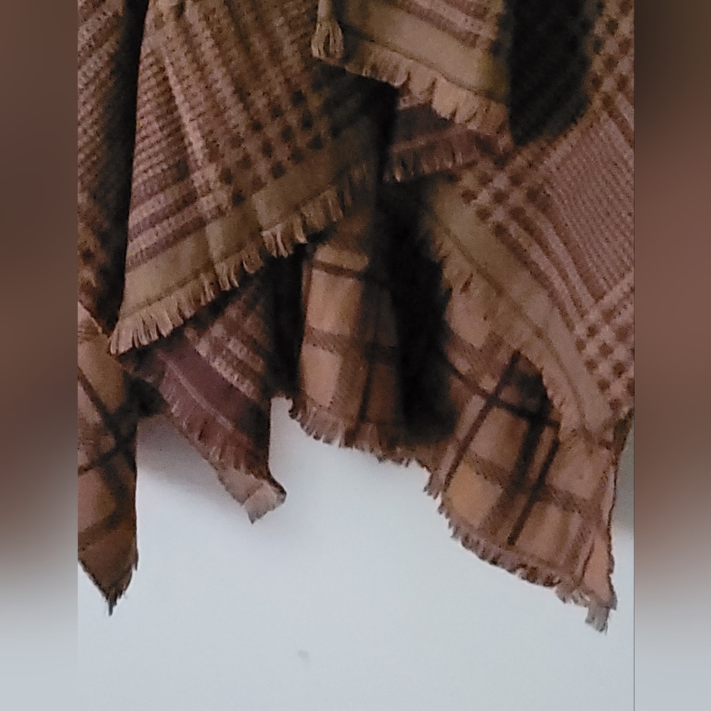 Steve Madden Multi-Plaid Ruana Brown Tan Olive Poncho Shawl One Size - Picture 9 of 11